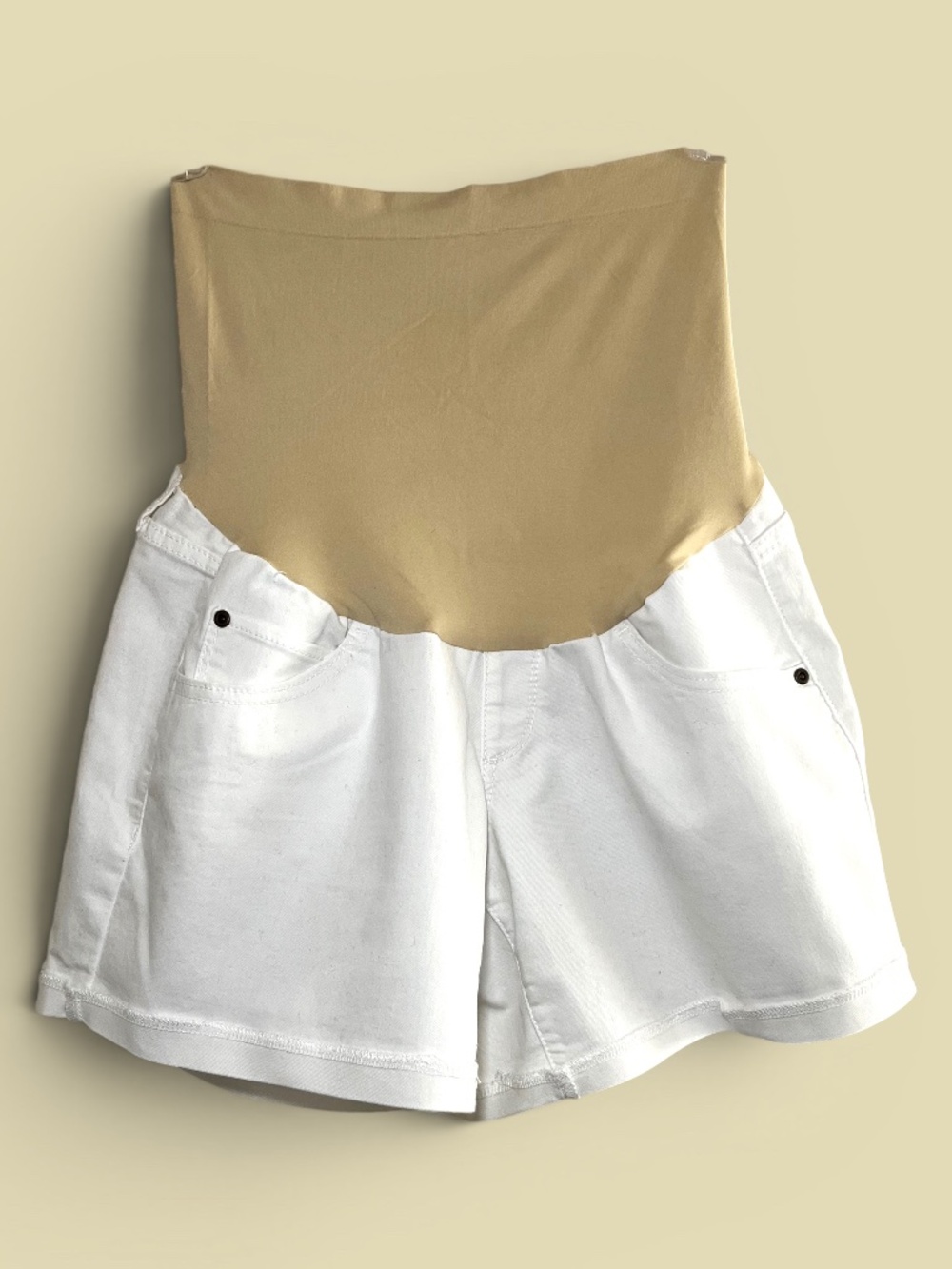 a:glow White Denim 6" Boyfriend Maternity Shorts Size 10